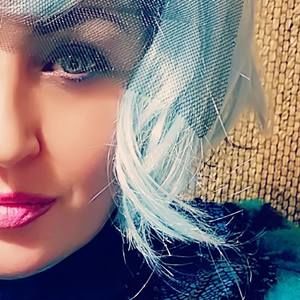 Meet your Posher, Bea